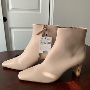 Brand new Mango ankle boots US 40. Heel height 2.8”